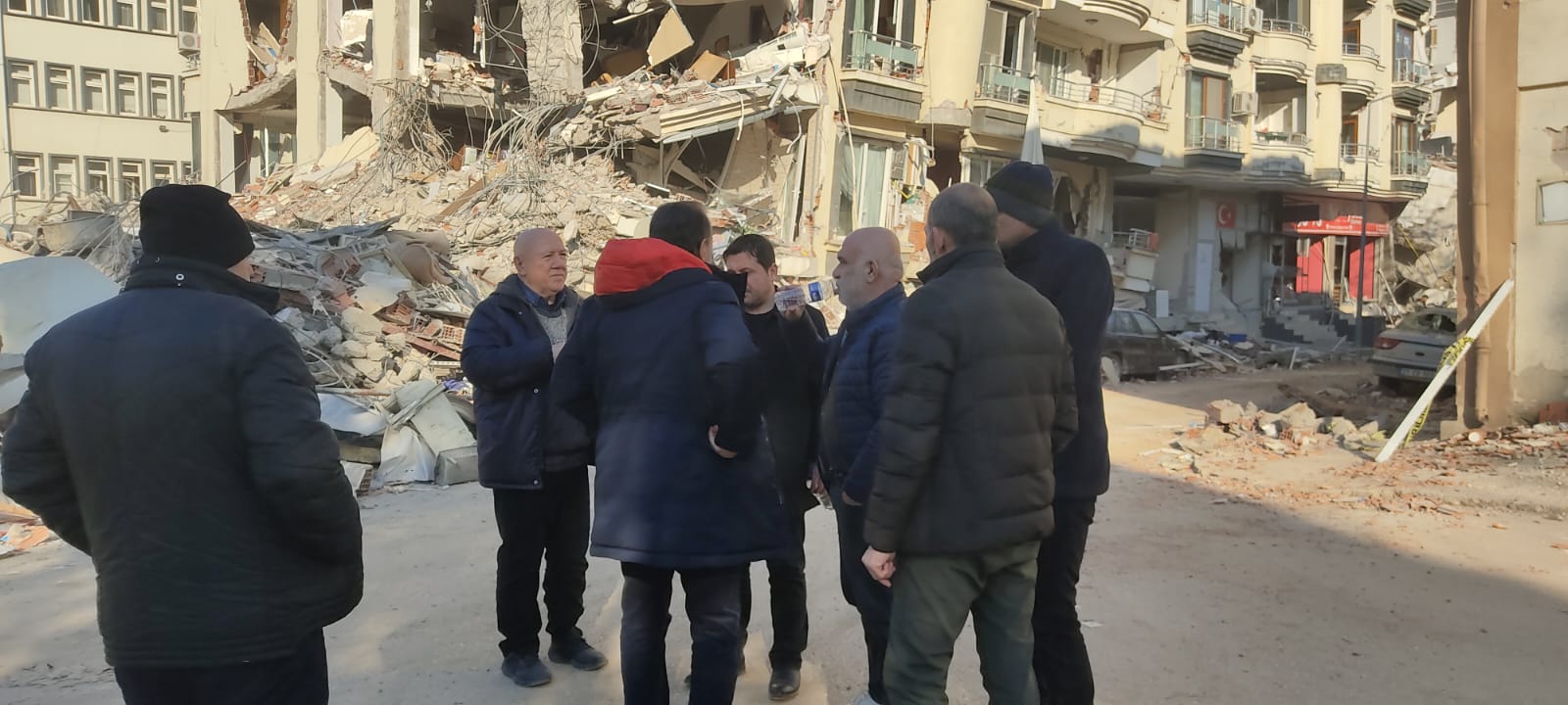 KOLAYLI:  DEPREMDE 15 GAZETECİ YAŞAMINI YİTİRDİ