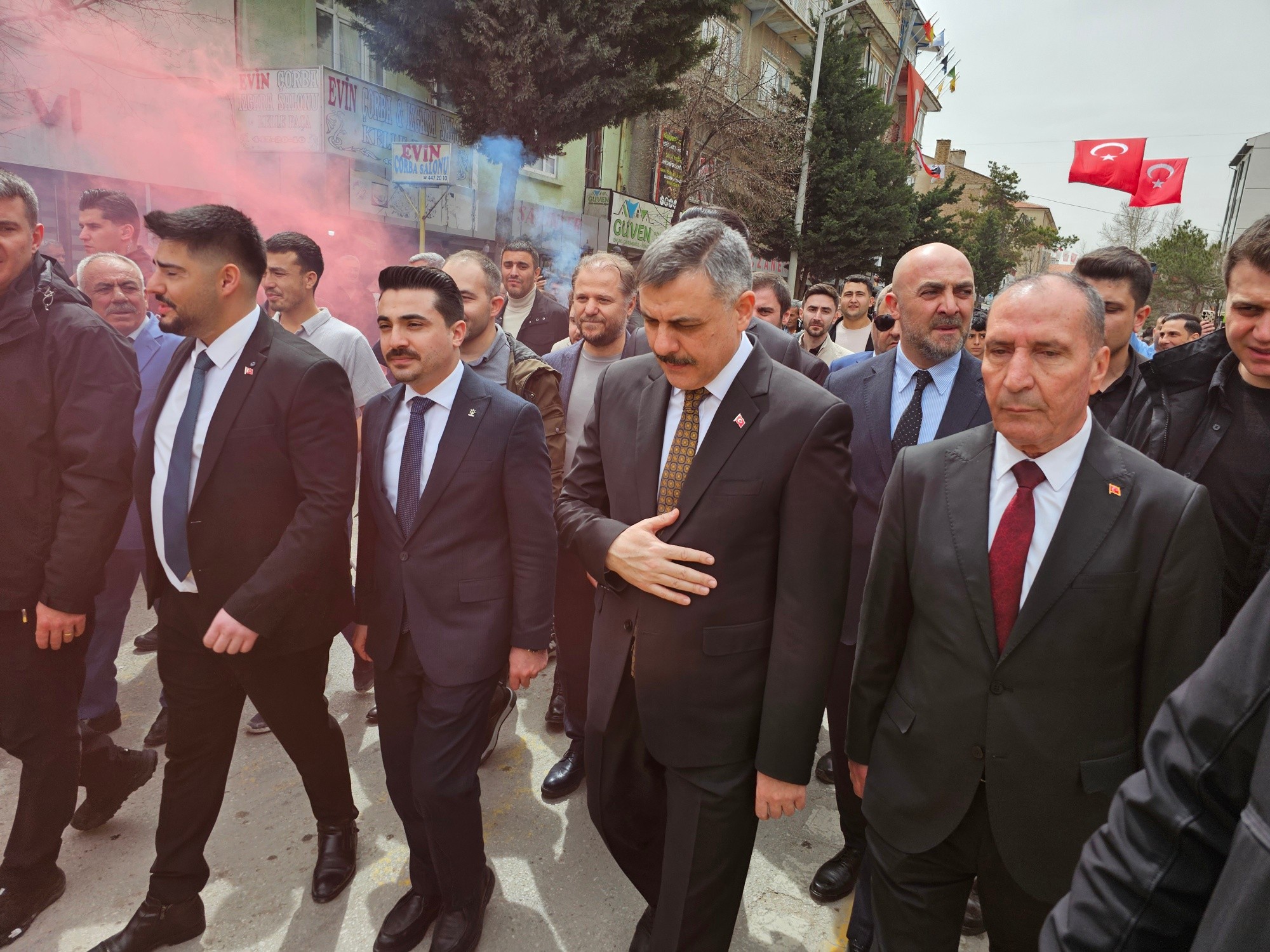 AK PARTİ   VE MHP' DEN  BAKAN ÇİFTÇİ'YE TEŞEKKÜR