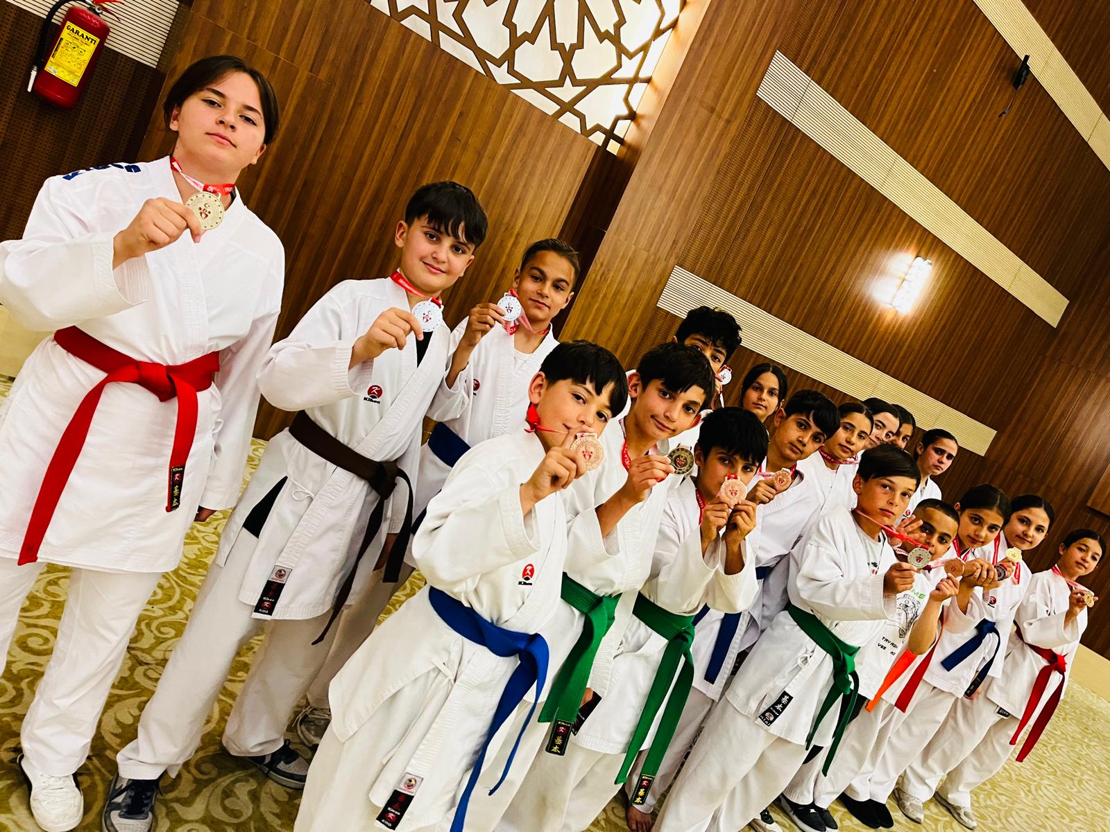 Şampiyonada ÇÇBS Karate Takımı Rüzgarı
