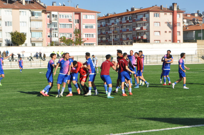 Küme Düşecek Takım Son Haftaya Kaldı