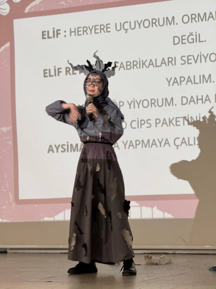 İHSAN ÇETİNKAYA İHO DİL ŞENLİĞİ PROGRAMI DÜZENLEDİ