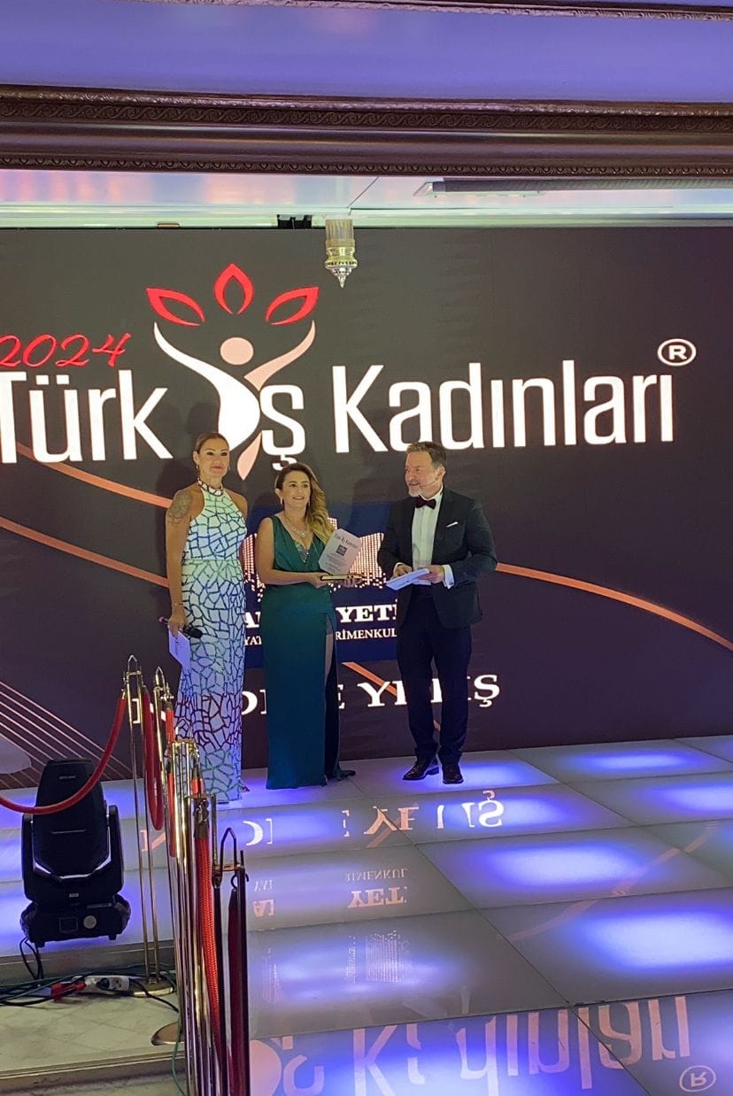 NADİRE YETİŞ EN BAŞARILI 100 İŞ KADINI ARASINDA