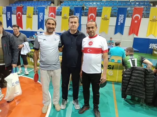 KURUMLAR MASA TENİSİNDE YARIŞTI