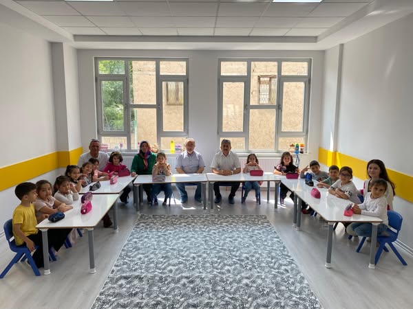 MERKEZ ATATÜRK ORTAOKULU ANASINIFI YENİ BİNASINA TAŞINDI