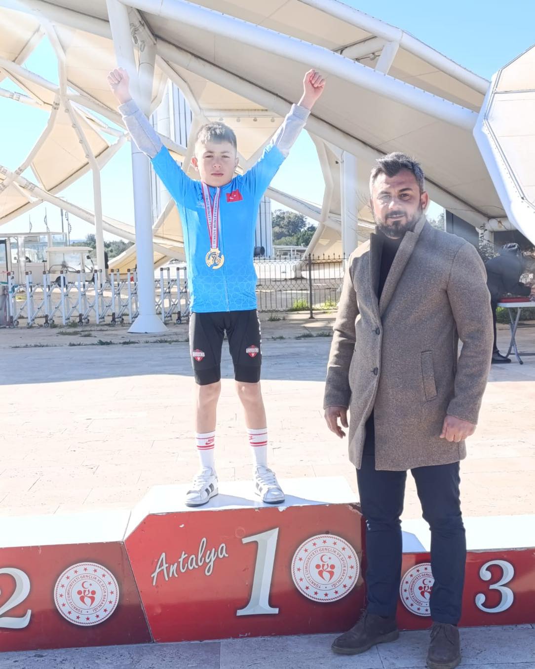 İLK YARIŞINDA 1. OLDU