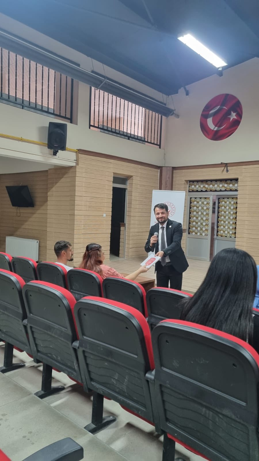 EVLENECEK ÇİFTLERE SEMİNER VERİLDİ 