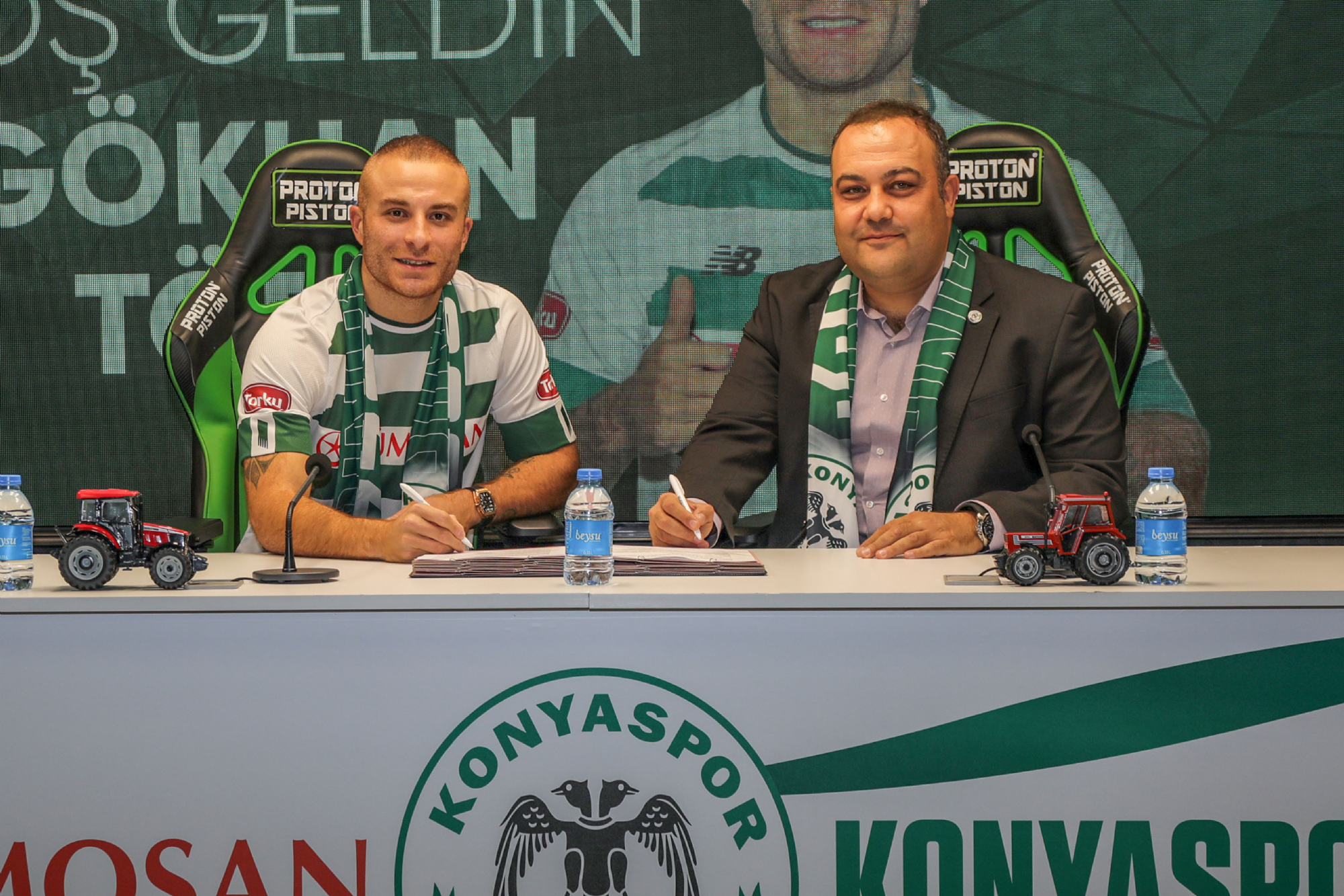 Gökhan Töre İmzayı Attı