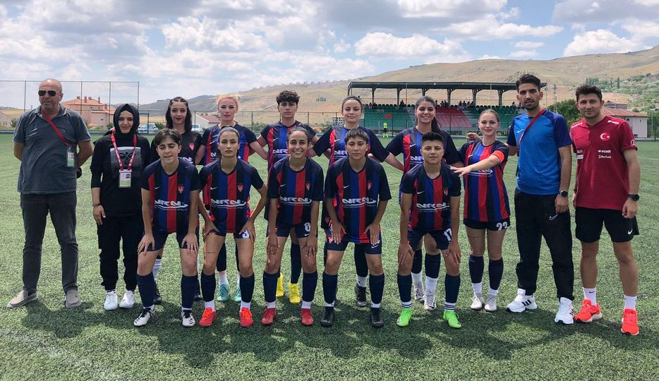 ÜLKÜMSPOR KADIN FUTBOL TAKIMI ELENDİ