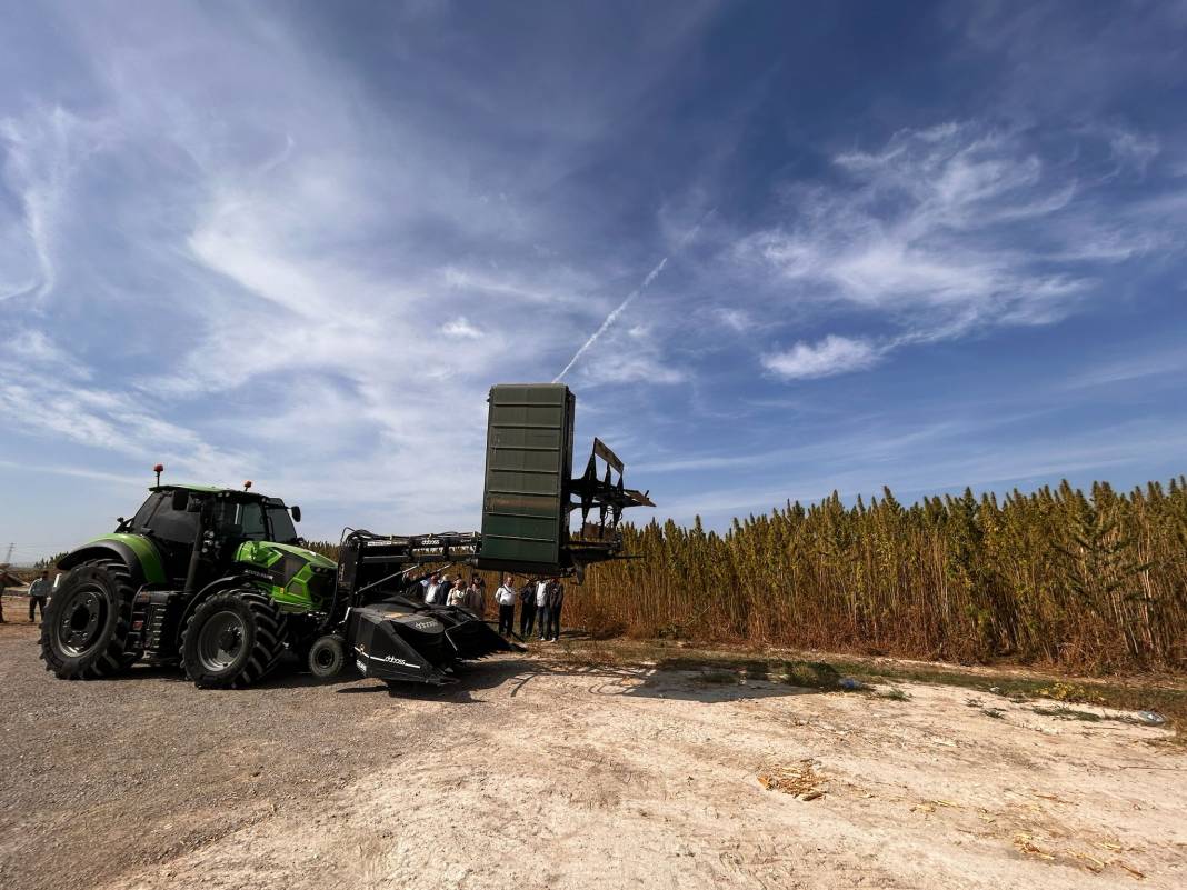 İÇERİÇUMRA’DA KENEVİR HASADI GERÇEKLEŞTİRİLDİ