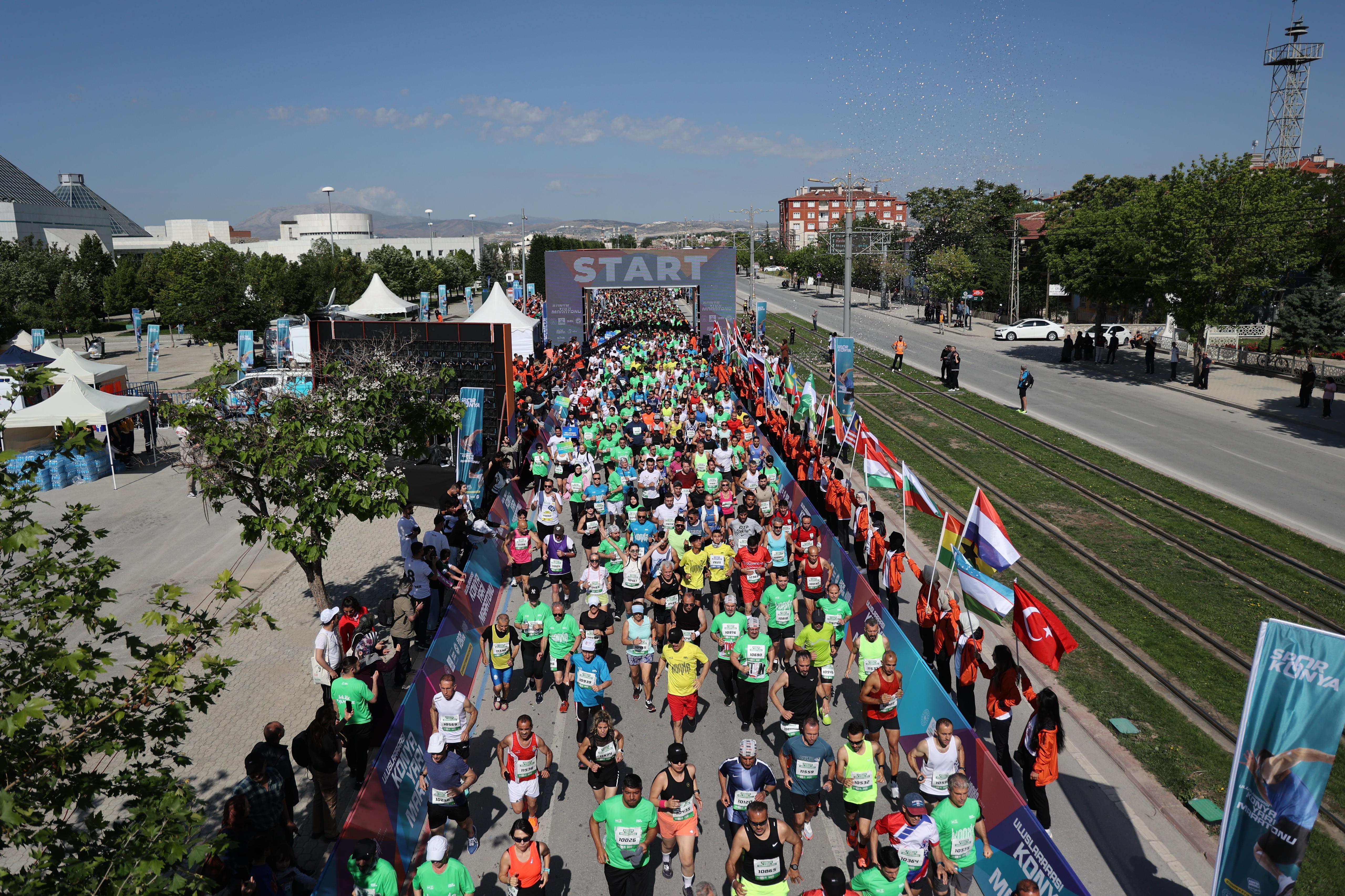 3. ULUSLARARASI KONYA YARI MARATONU BÜYÜK BİR COŞKUYLA KOŞULDU