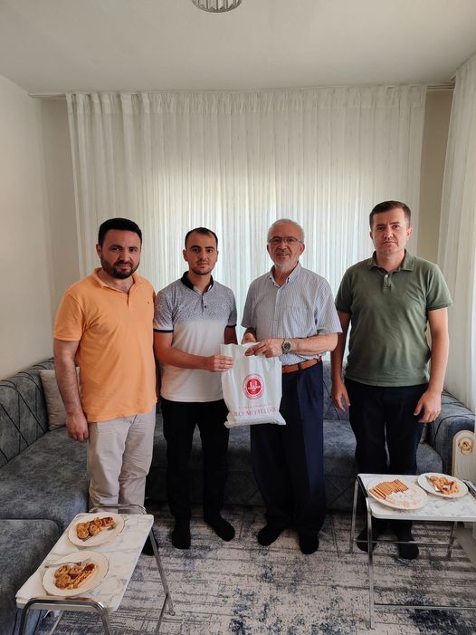 MUM DİBİNİ IŞITIYOR