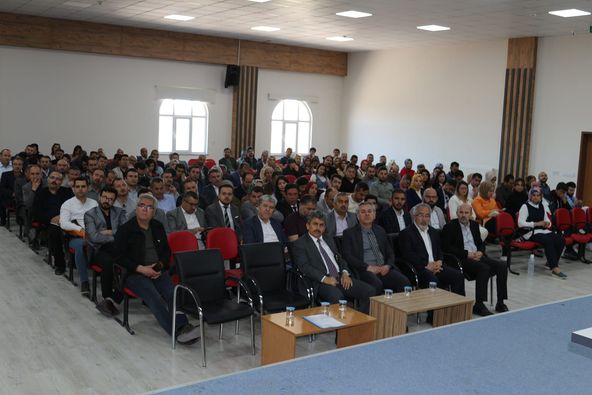 MURAT YİĞİT OKUL MÜDÜRLERİNE HİTAP ETTİ