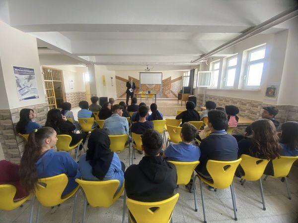 Öğrencilere Seminer Verildi
