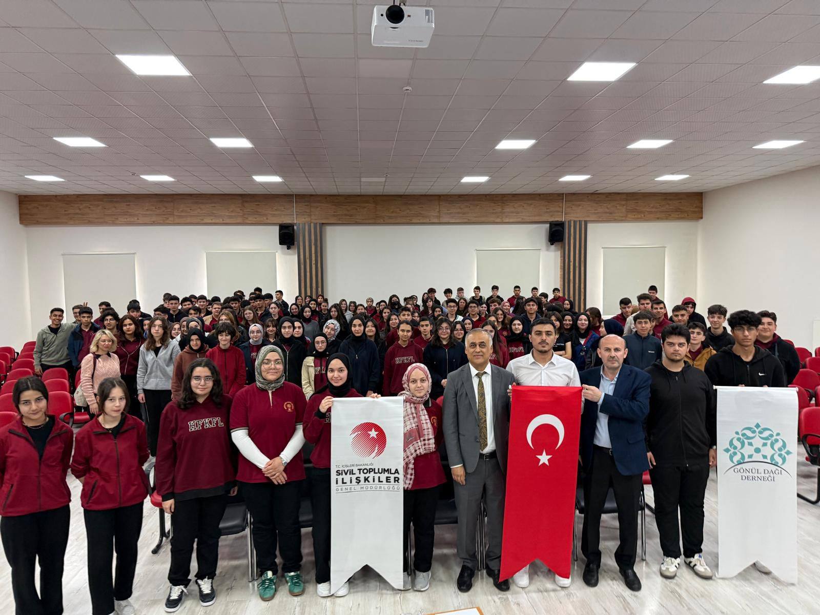  ‘TAŞTAN KALELERDEN YAŞAYAN HANELERE’ SEMİNERLERİ VERİLDİ