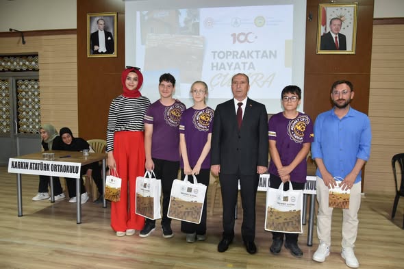 BİLGİ YARIŞMASINDA ŞAMPİYON BELLİ OLDU
