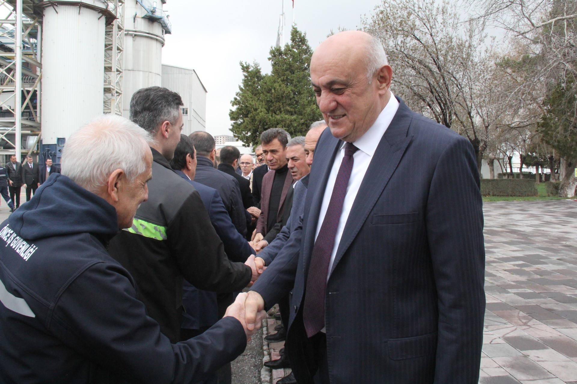 BAŞKAN ERKOYUNCU ÇALIŞANLARLA BAYRAMLAŞTI