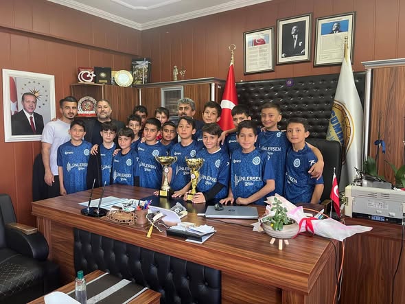 Şampiyonlardan Altunyaldız’a Anlamlı Ziyaret!